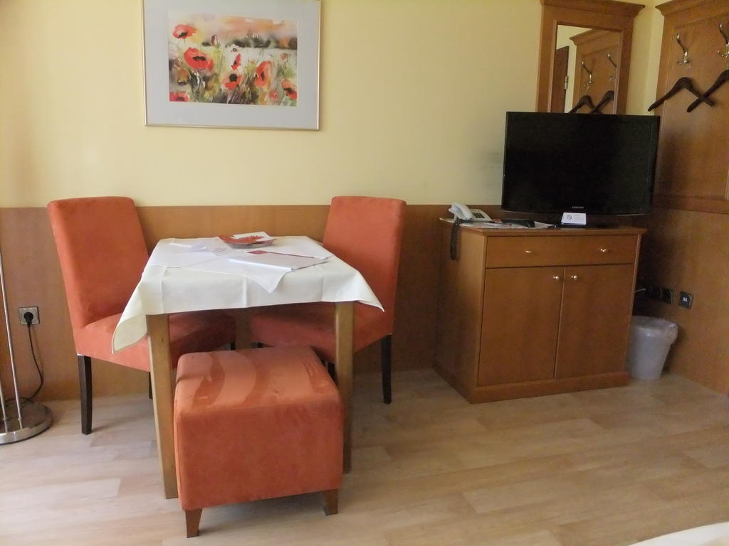 باد فسينغ Aparthotel Christine الغرفة الصورة